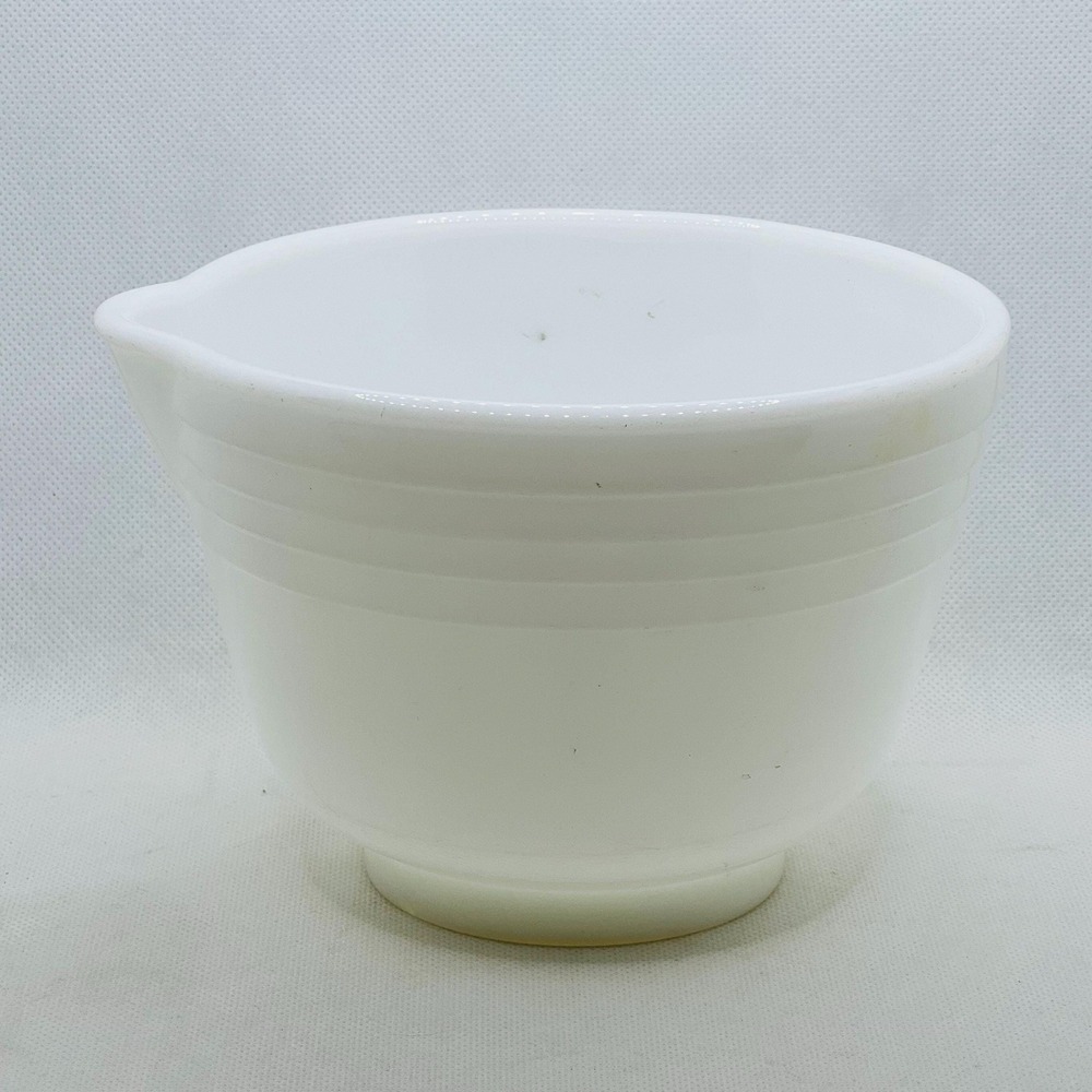 Vintage Pyrex Hamilton Beach Ribbed‎ Mixing Bowl Opal White Milk Glass Retro